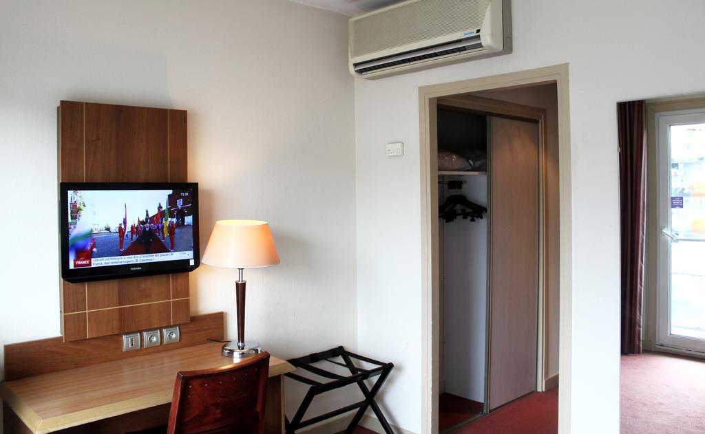 Kyriad Hotel Clermont Ferrand Centre Eksteriør billede