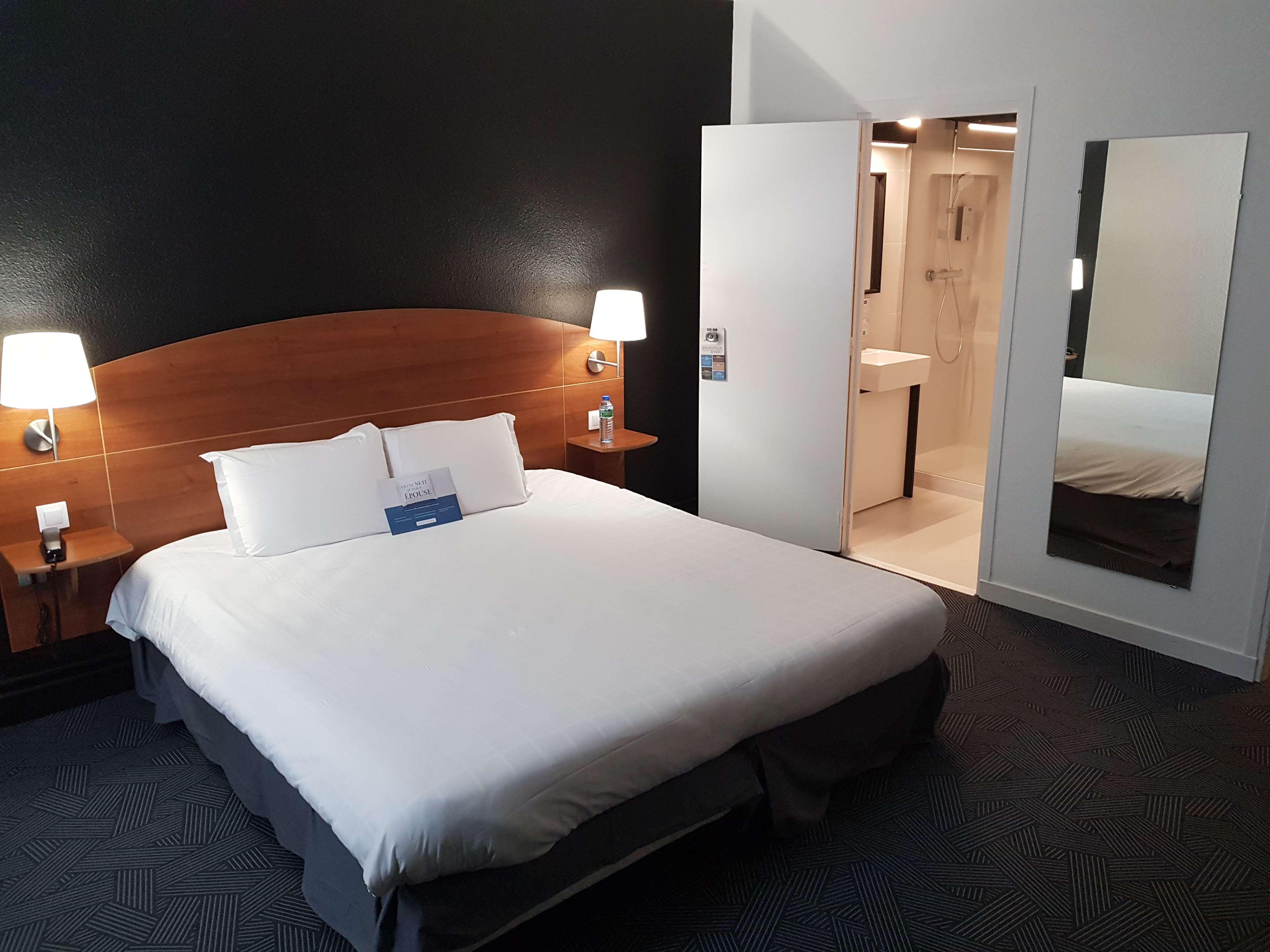 Kyriad Hotel Clermont Ferrand Centre Eksteriør billede