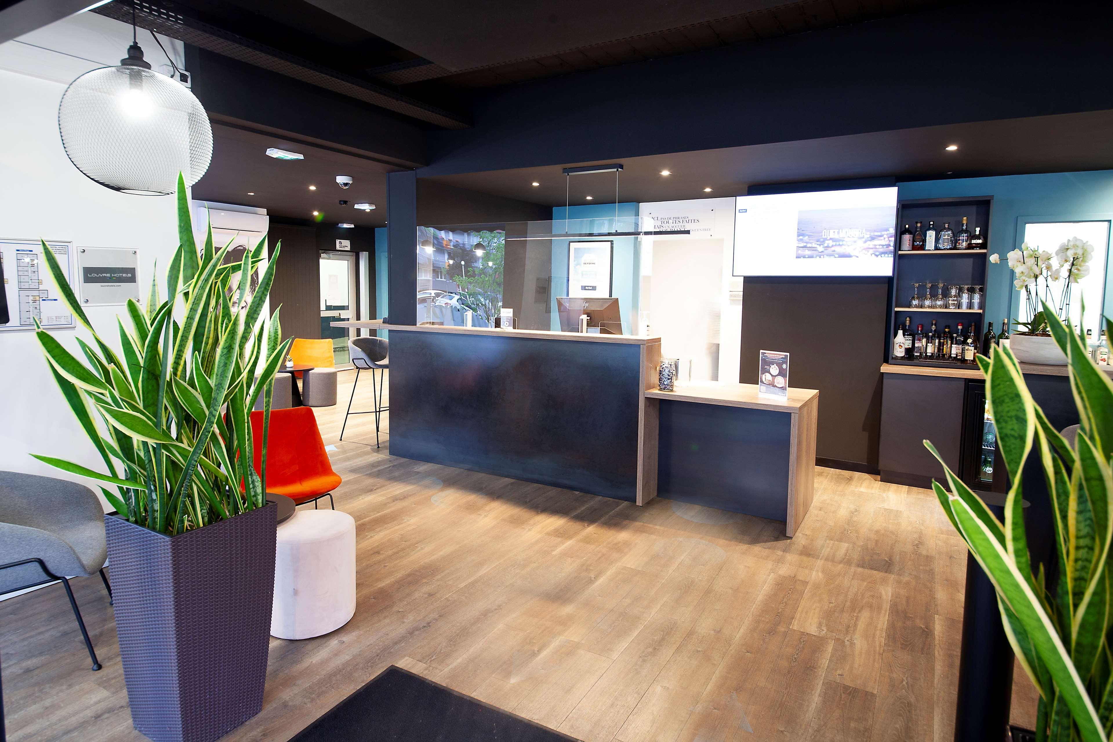 Kyriad Hotel Clermont Ferrand Centre Eksteriør billede