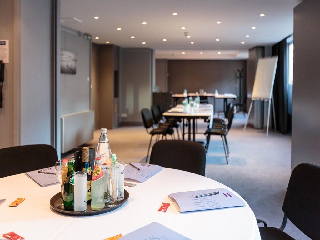 Kyriad Hotel Clermont Ferrand Centre Eksteriør billede