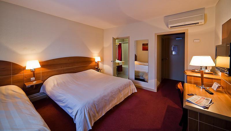 Kyriad Hotel Clermont Ferrand Centre Eksteriør billede